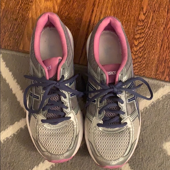 ASICS - Picture 2 of 2